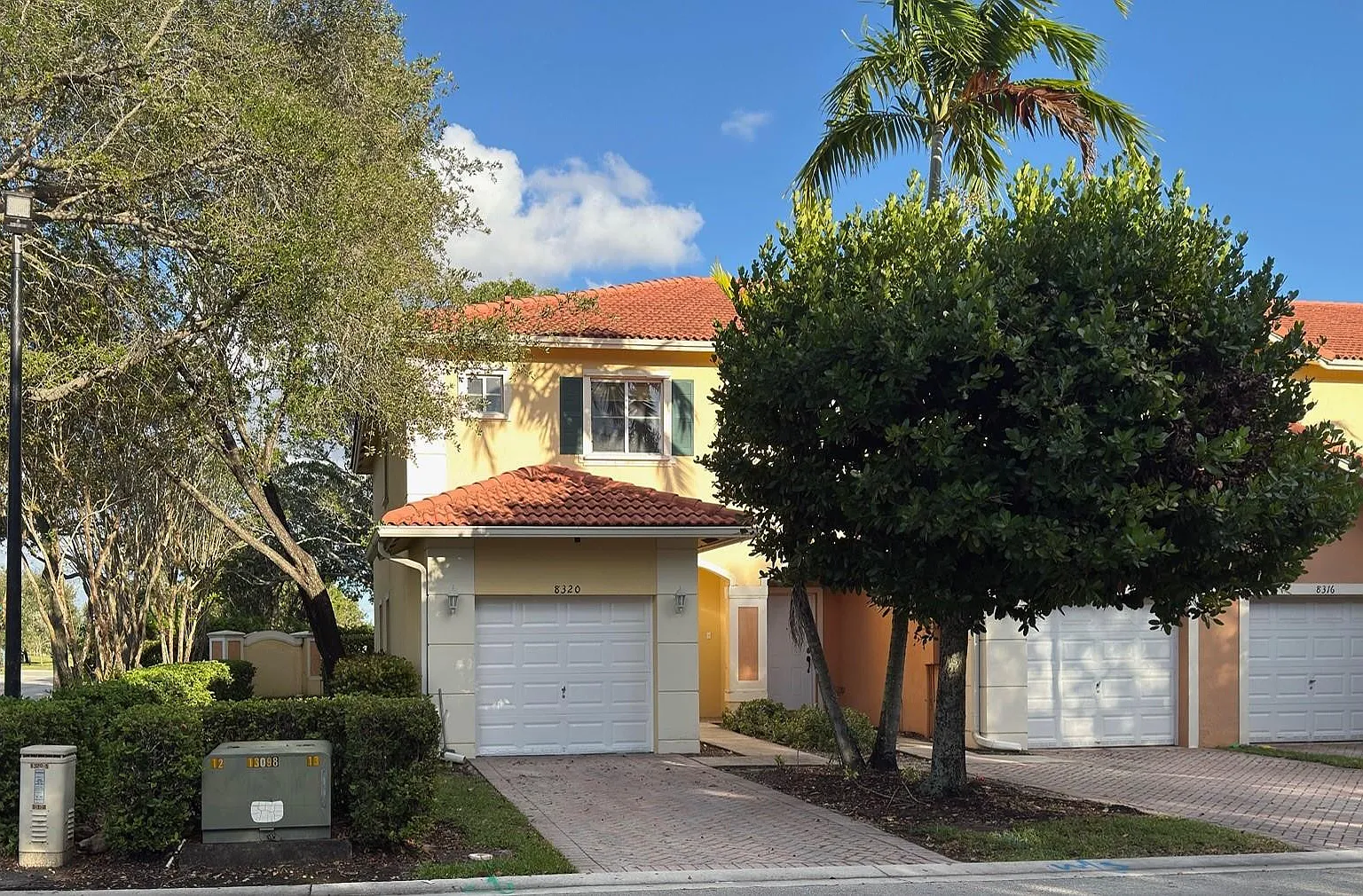 3 bed, 2.5 bath, 1428 sqft, $2,800 — Photo 1