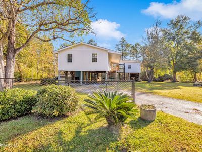 9110 Dove St, Bay Saint Louis, MS, 39520