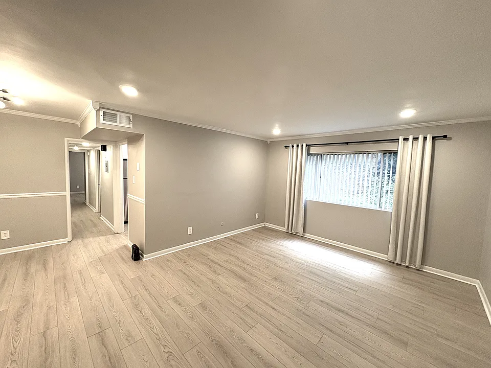 91 Rumson Rd NE #A18