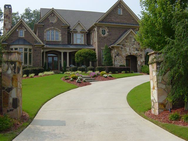 Stone gate entry 