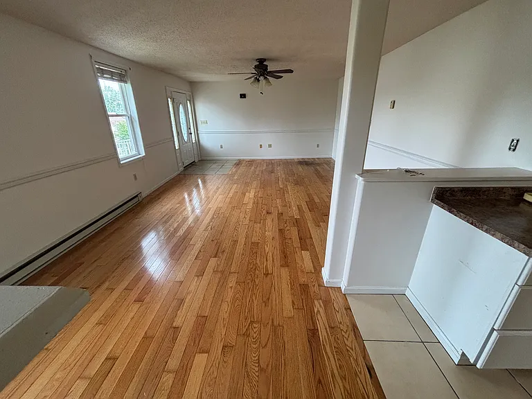 205-207 Helen St #1 — Photo 3