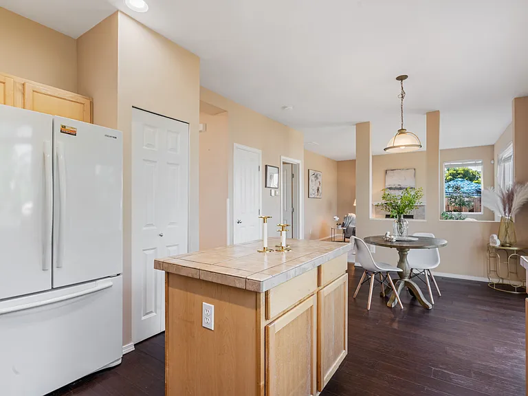 6221 Elizabeth Ave SE — Photo 8