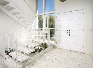 3509 Caribeth Dr, Encino, CA 91436