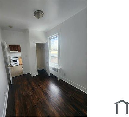 3rd image of 125 Webster Ave #3L