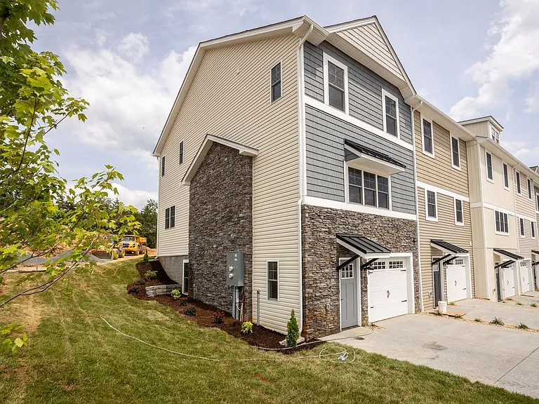 1308 Palomino Trl — Photo 26