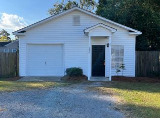 153 Central Dr APT C, Florence, SC 29501