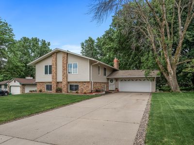 1413 Chateaulin Ln, Burnsville, MN, 55337