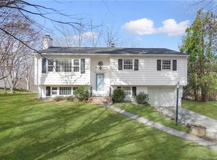7 Grammar School Dr, Danbury, CT 06811