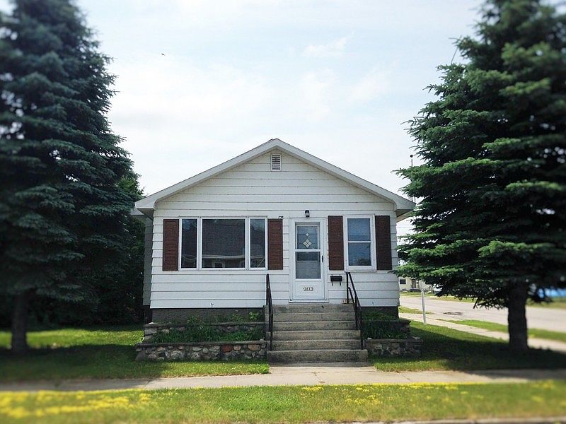 1st image of 1613 26th Ave
