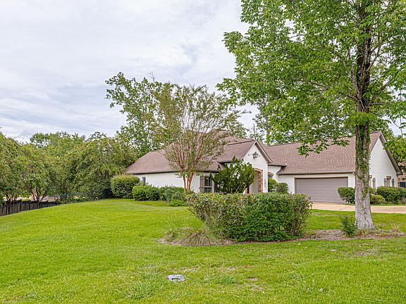 4th image of 180 Cotton Wood Dr
