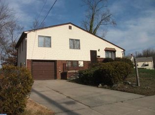 317 W Maiden Ln, Somerdale, NJ 08083