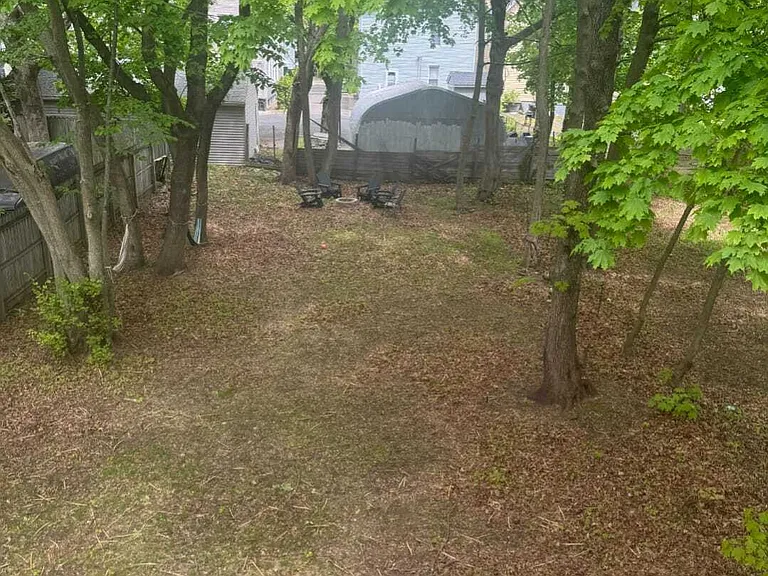27 Lilac St — Photo 8