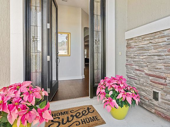 5th image of 567 Cloisterbane Dr