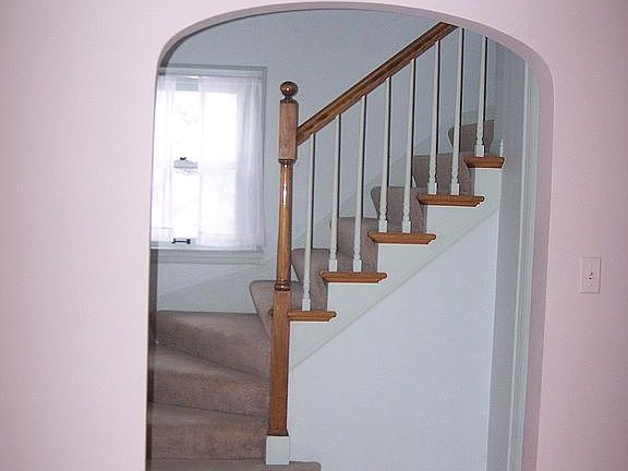4th image of 2540 Albert Dr SE