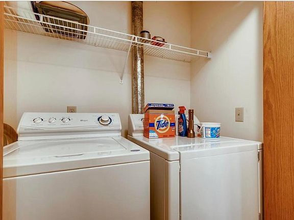 5th image of 2556 Bedford Ct