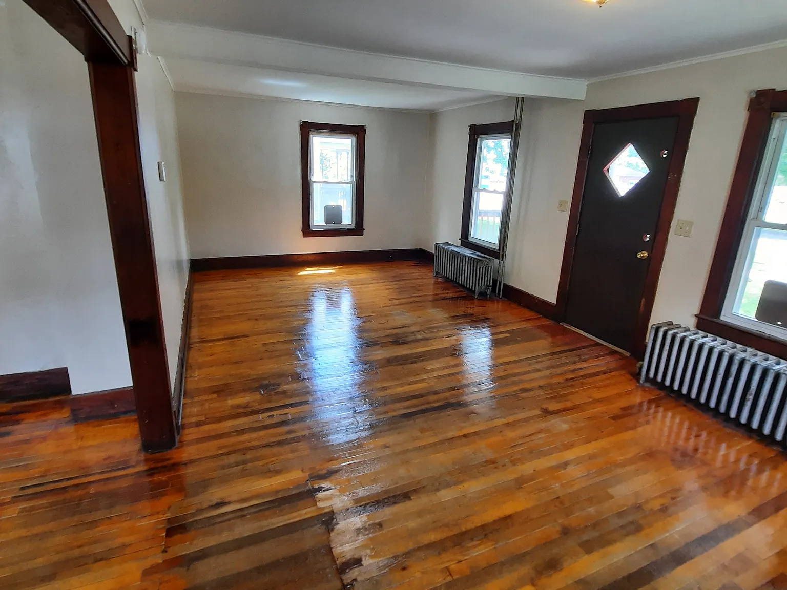 3 bed, 1248 sqft, $2,295 — Photo 3