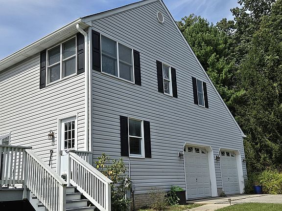 2nd image of 3314 Charles St