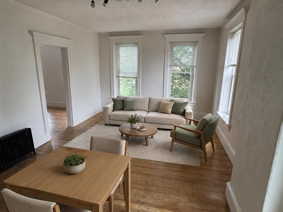 1st image of 7 Court St #12
