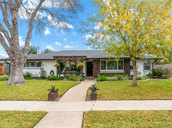 473 Barracuda Pl, Corpus Christi, TX 78411