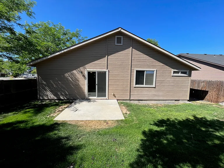 589 W Ramsbrook St — Photo 19