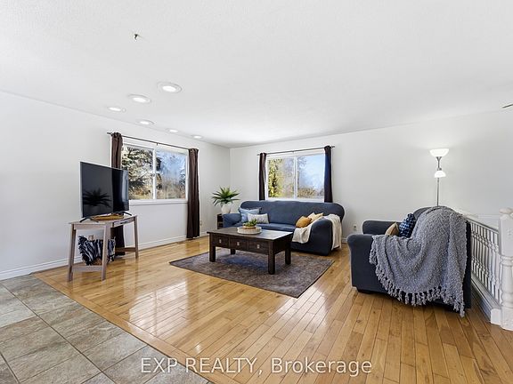 3rd image of 15 McIntyre Rd