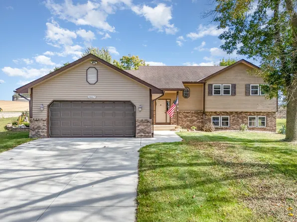 24417 E Cedar Lake Dr, New Prague, MN 56071