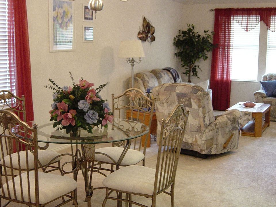 2nd image of 14121 Fontana Rd