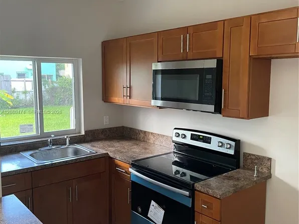 8321 NE Miami Ct APT 4, Miami, FL 33138