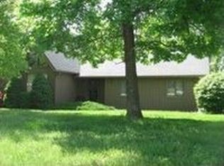 148 Mountain Estate Dr, Blue Eye, MO 65611