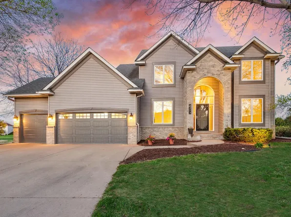 2493 Lone Eagle Trl, Woodbury, MN 55129