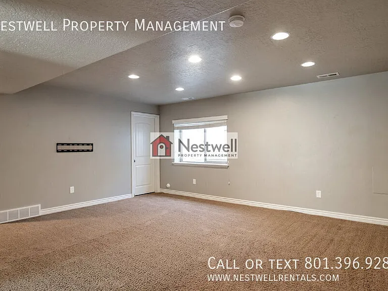 4631 W Vermillion Dr — Photo 14