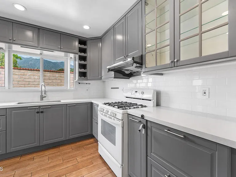 3101 N Olive Ave — Photo 13