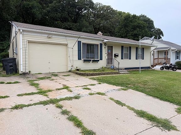3rd image of 26 Lynnwood Dr
