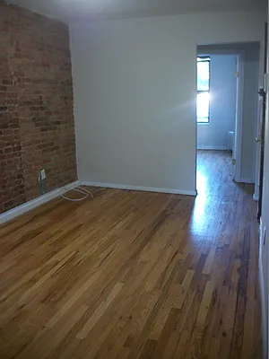 Rented by Charles Roth, LREB | media 20