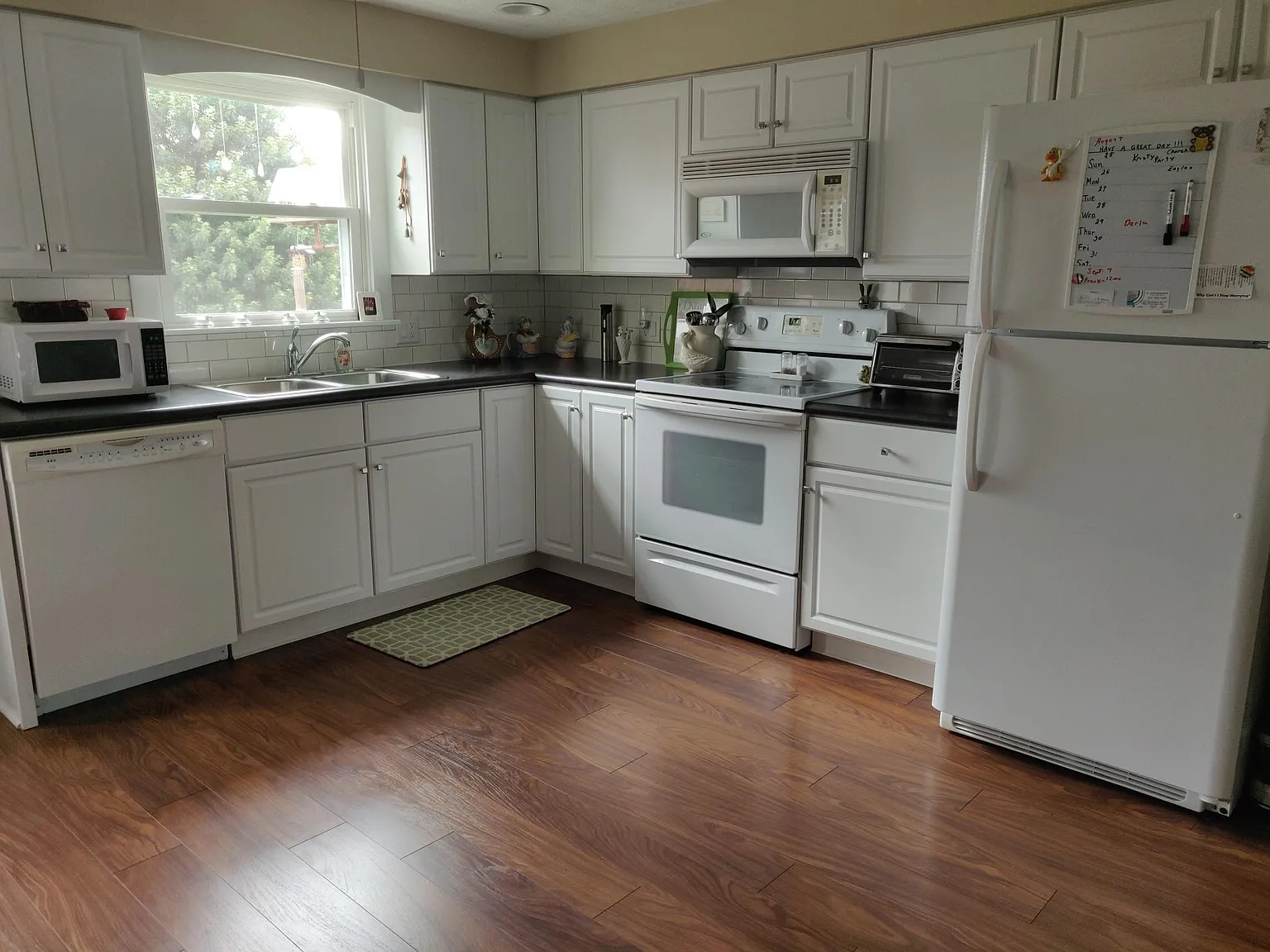 2 bed, 950 sqft, $950 — Photo 4