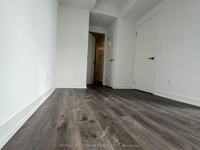 370 Martha St #1608 — Photo 31