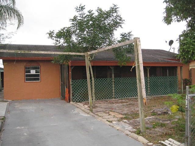 1st image of 309 Calle Amistad