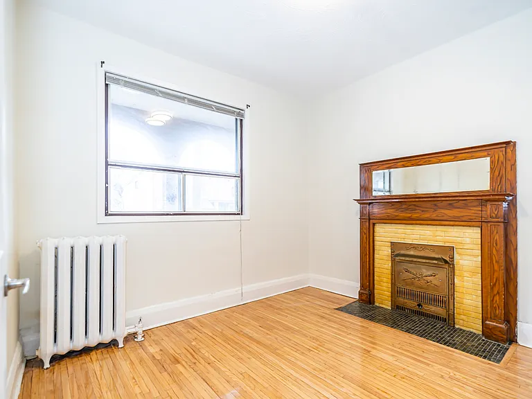 150A Palmerston Ave #A — Photo 2