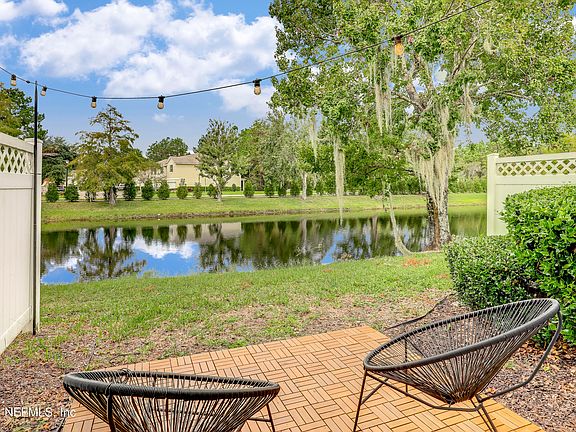 4th image of 823 BLACK CHERRY Drive S