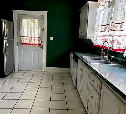 5th image of 207 Hollywood Dr