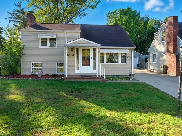 1614 17th St NW, Canton, OH 44703