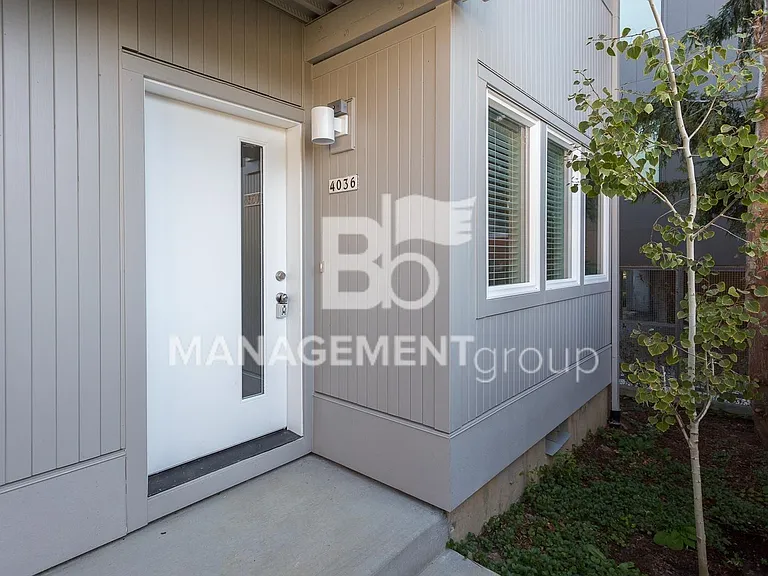 4036 NE Garfield Ave — Photo 2