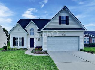 7120 Smithton Ln, Charlotte, NC 28213