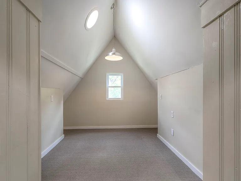 421 E Meyer Blvd — Photo 19