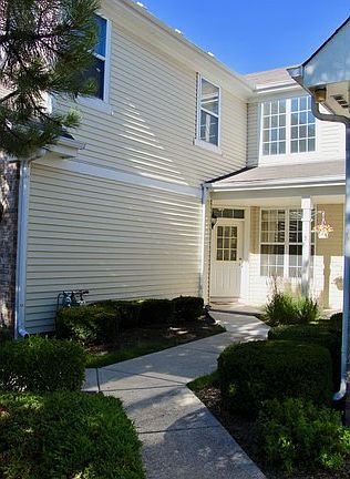 2nd image of 966 Sheridan Cir