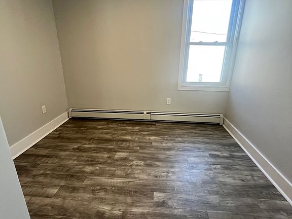 5th image of 14 Cottage St Floor 2