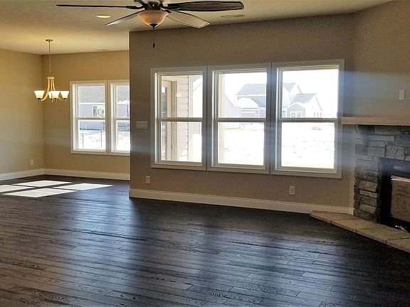 4th image of 353 W Big Pine Dr #201