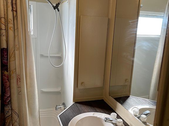 5th image of 11123 N Nebraska Ave #8