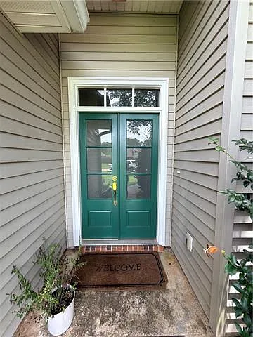 4 bed, 3.0 bath, 1880 sqft, $2,200 — Photo 2