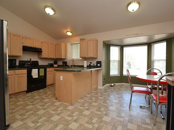 5th image of 3691 S Olivenhain Ct